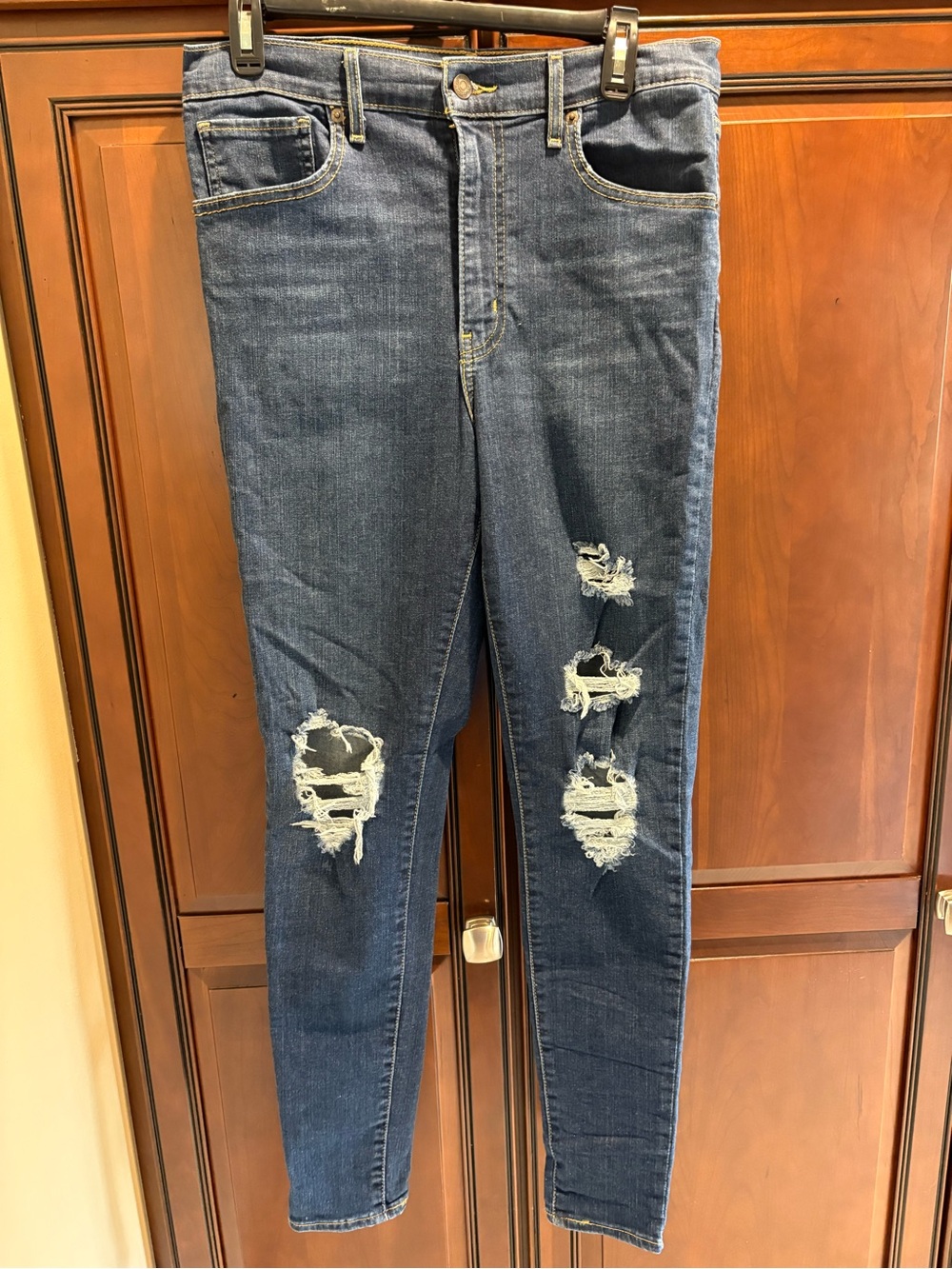 Levi's Mile High Super Skinny Distressed Jeans - 31